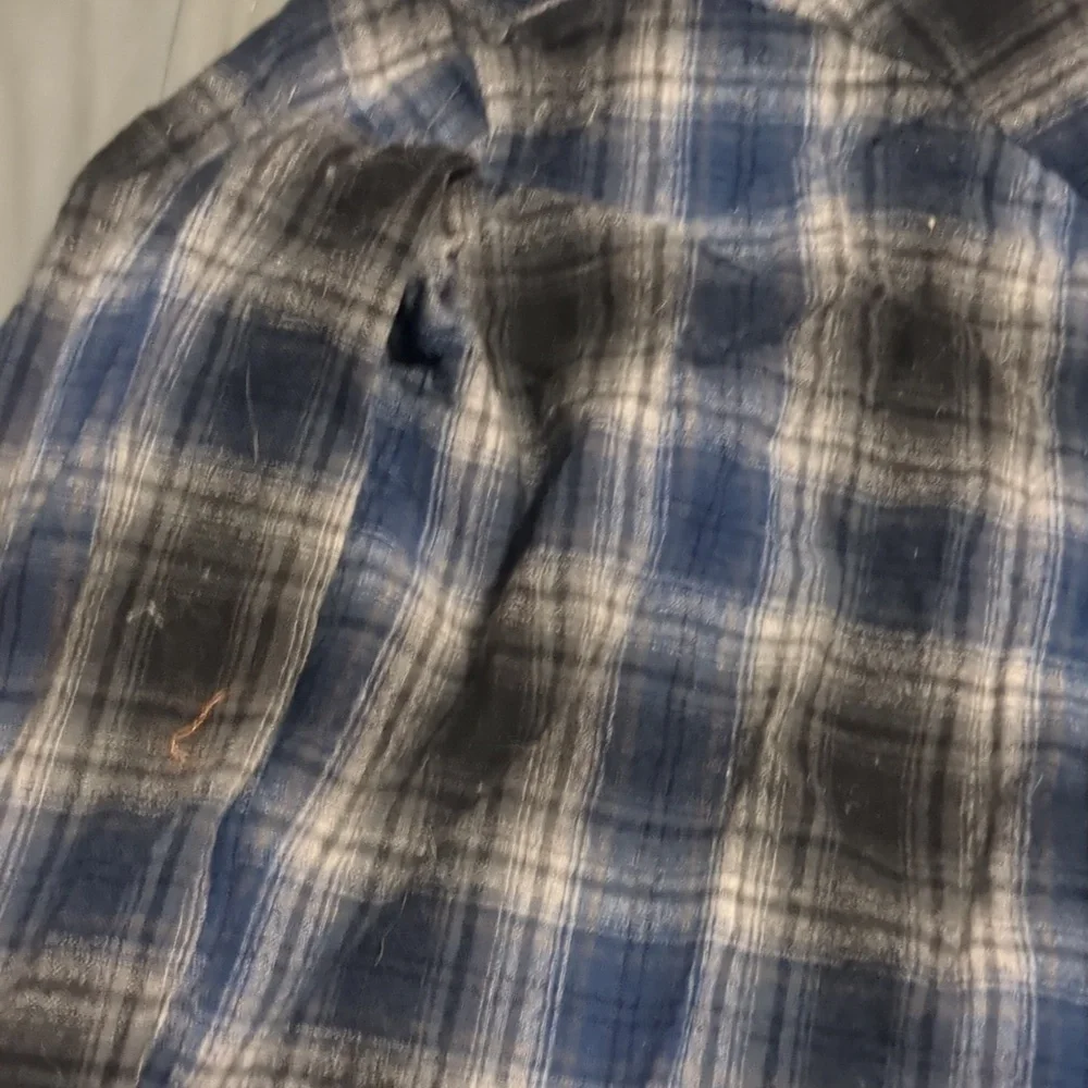Pendleton Wool Blue and Black Casual Button Down Shirt with Plaid Design - Picture 6 of 6